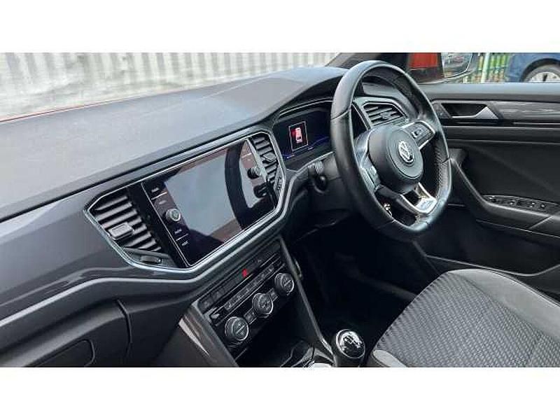 Used VW T-Roc R-line 150 HP (110 kW) 2020 Energetic orange metallic SUV