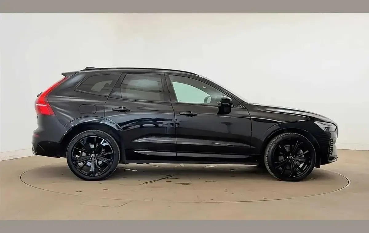 Used Volvo XC60 Plus 345 HP (253 kW) 2024 Black SUV