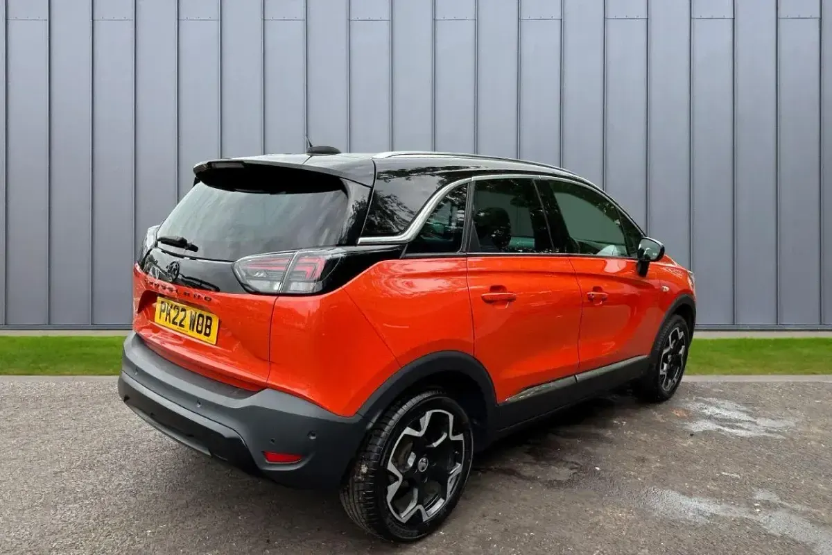 Second-hand Vauxhall Crossland Ultimate 128 CP (94 kW) 2022 Portocaliu SUV