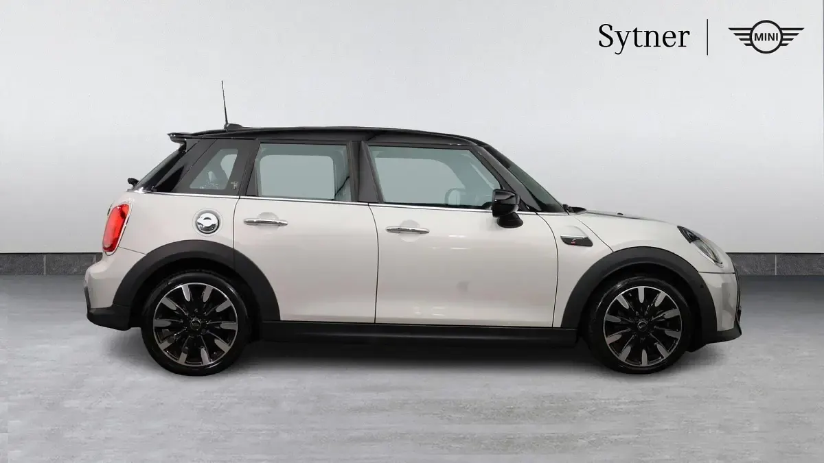 Gebraucht Mini Cooper S Exclusive 176 PS (129 kW) 2022 Silber Kleinwagen