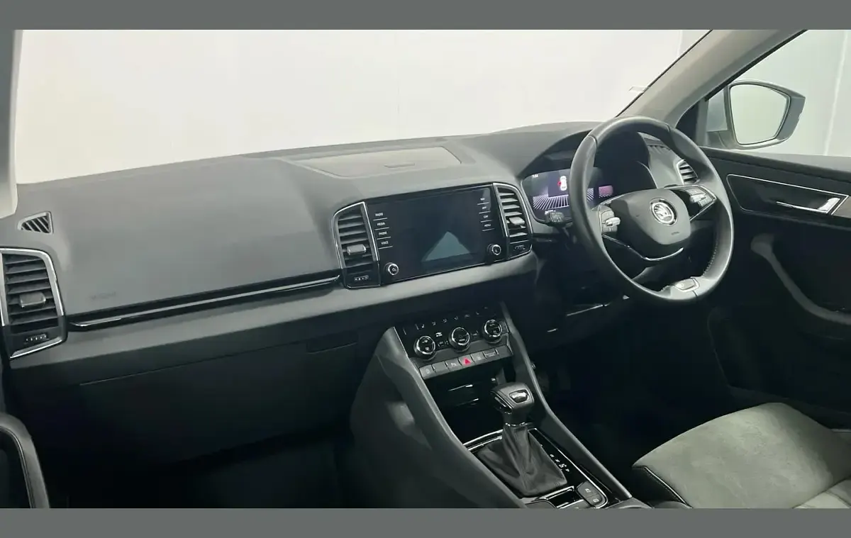 Second-hand Skoda Karoq SE L 150 CP (110 kW) 2023 Argintiu SUV