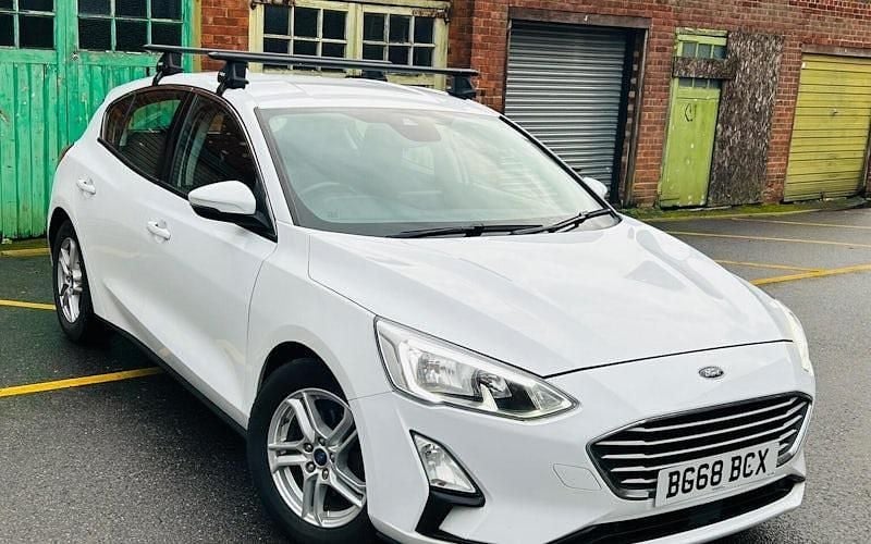Used 2020 Ford Focus Zetec Hatchback | £8,398 (Good price) - Image 1/4