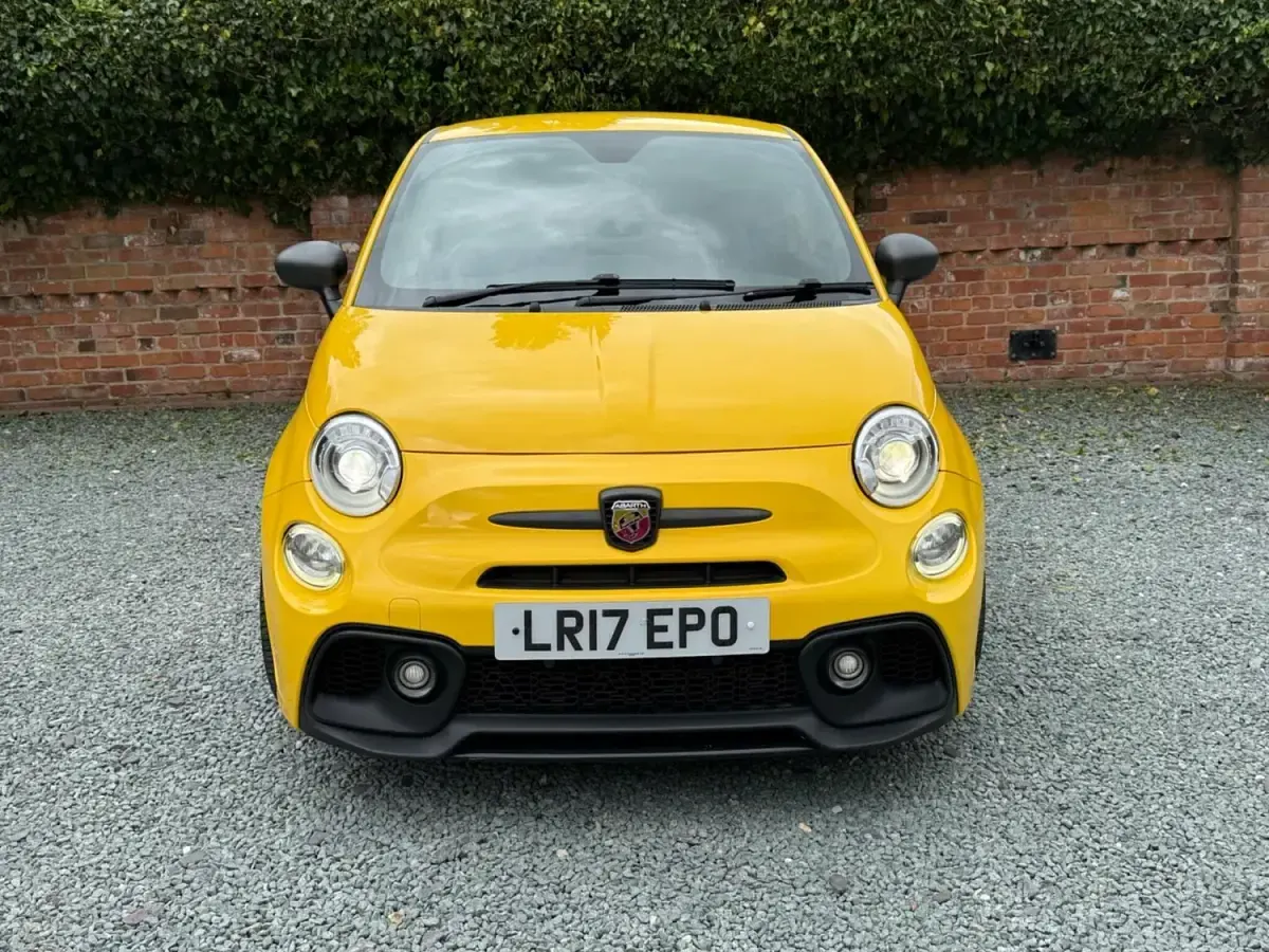 Usado Abarth 595 Competizione 180 HP (132 kW) 2017 Amarelo Citadino