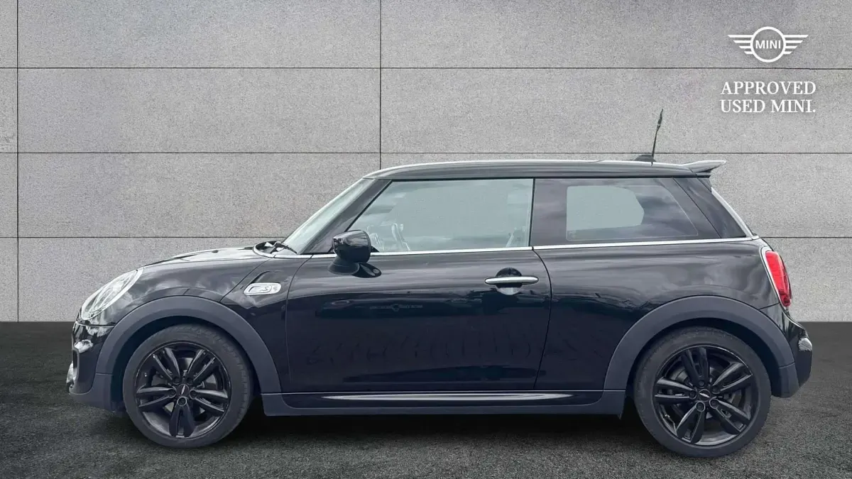 Used Mini Cooper S Hatch 192 HP (141 kW) 2019 Black Hatchback