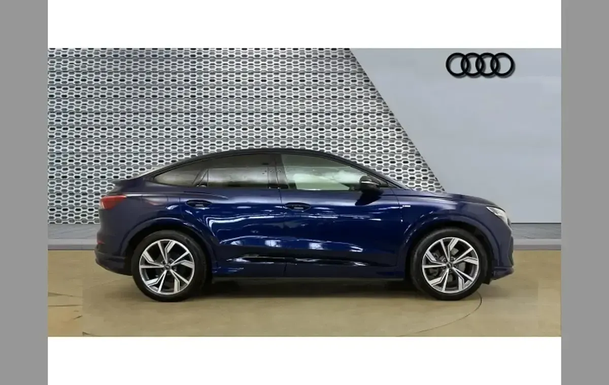 Used Audi Q4 e-tron Comfort 219 kW (299 HP) 2023 Blue SUV
