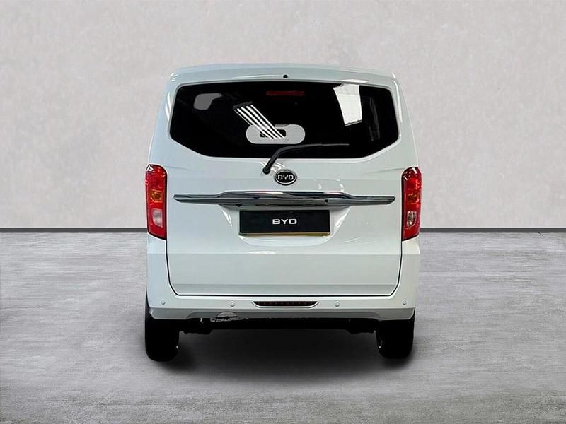 Used BYD ETP3 100 kW (136 HP) 2024 White Van