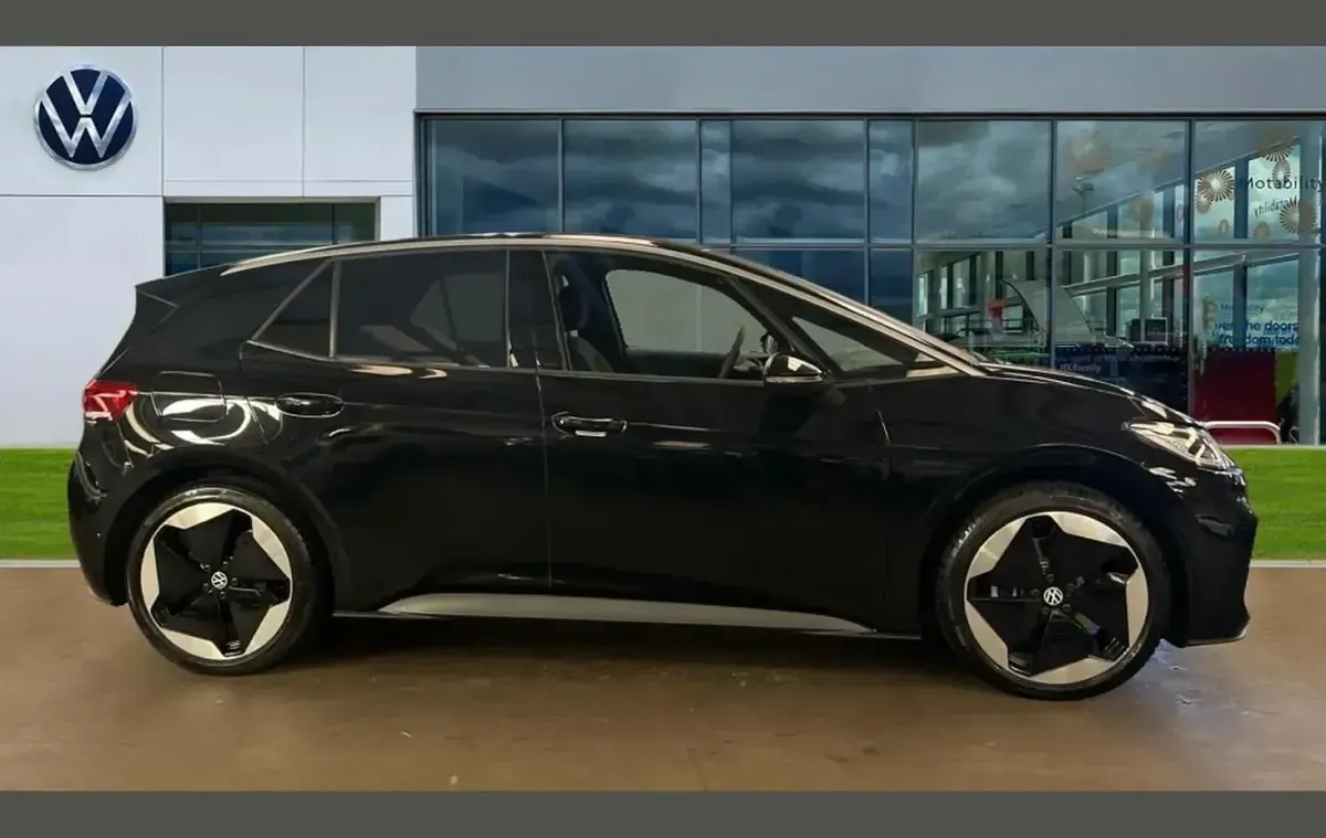 New VW ID.3 Pro 147 kW (200 HP) 2026 Black Hatchback