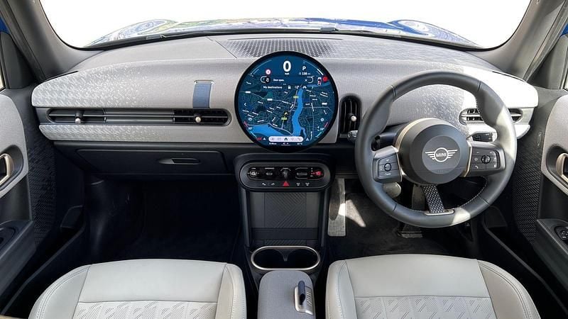 Used Mini Cooper Hatch 154 HP (113 kW) 2024 Blue Hatchback