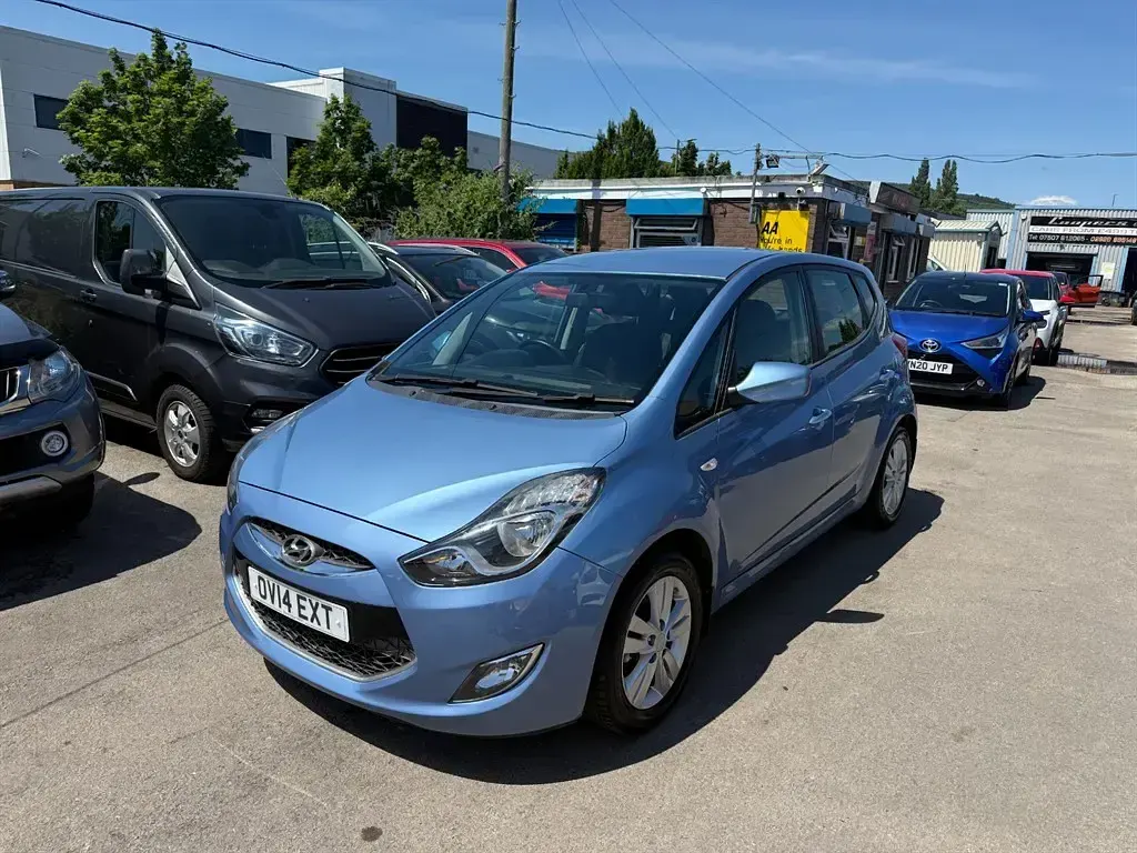 Used Hyundai ix20 Active 125 HP (91 kW) 2014 Blue Hatchback