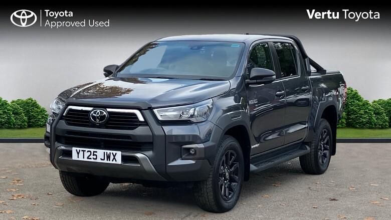 Used Toyota HiLux 204 HP (150 kW) 2025 Pickup