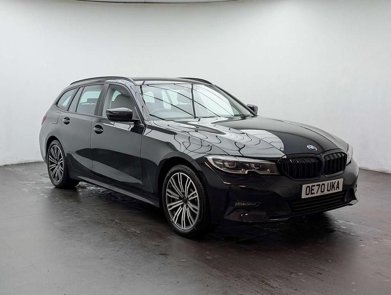 Used BMW 330e Luxury Line 2020 Black Estate