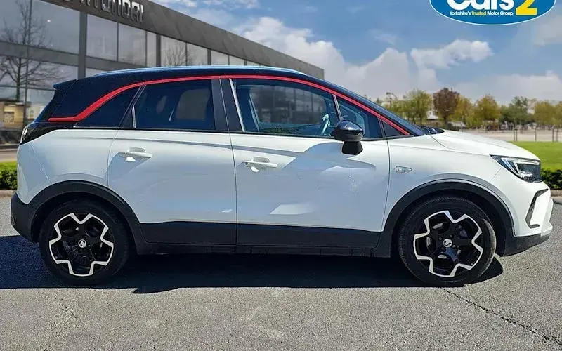Used Vauxhall Crossland SRi 83 HP (61 kW) 2021 White SUV