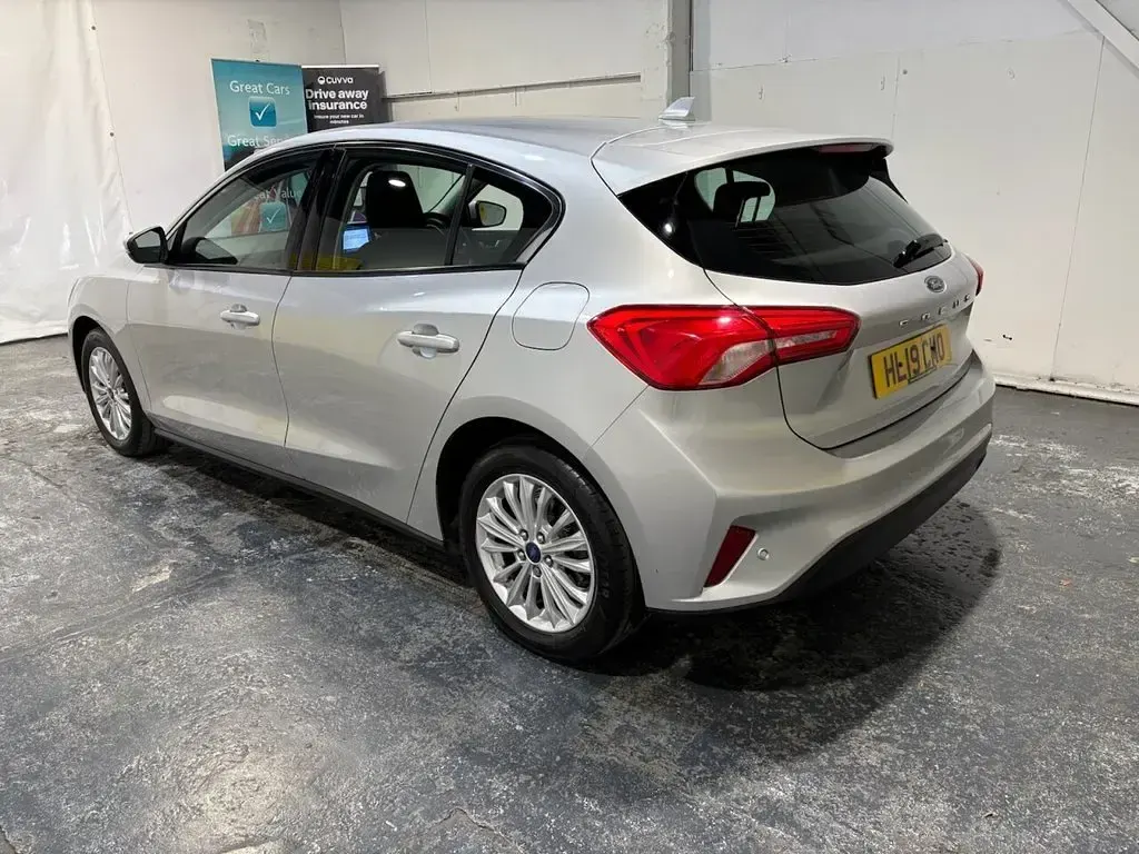 Used Ford Focus Titanium 150 HP (110 kW) 2019 Silver Hatchback