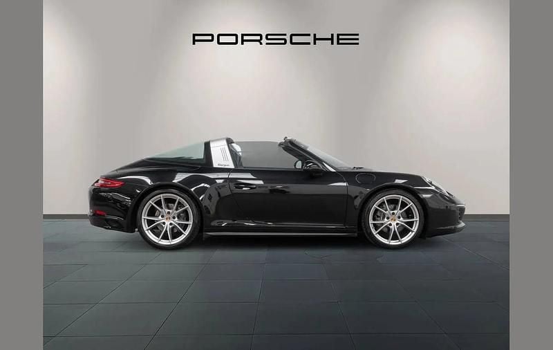 Used Porsche 911 364 HP (267 kW) 2018 Black Cabriolet