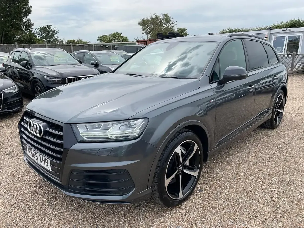Used Audi Q7 Black Edition 286 HP (210 kW) 2018 Grey SUV