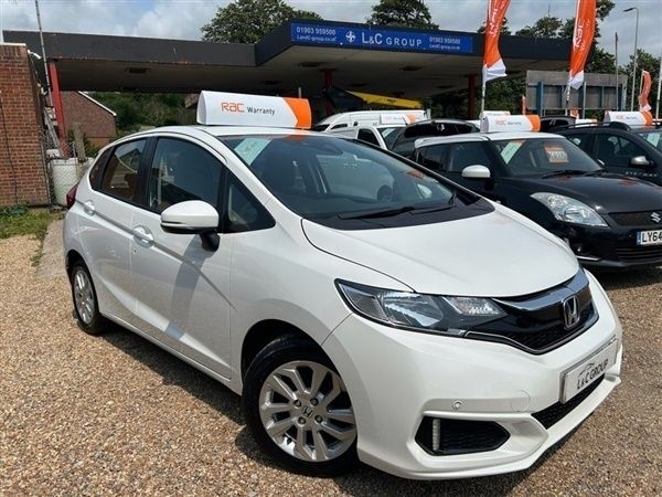 White Used 2018 Honda Jazz SE Hatchback | £10,490 (Fair price) - Image 1/1