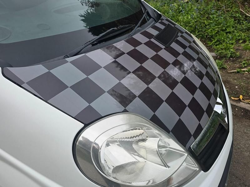 Used Vauxhall Vivaro 115 HP (84 kW) 2013 White MPV