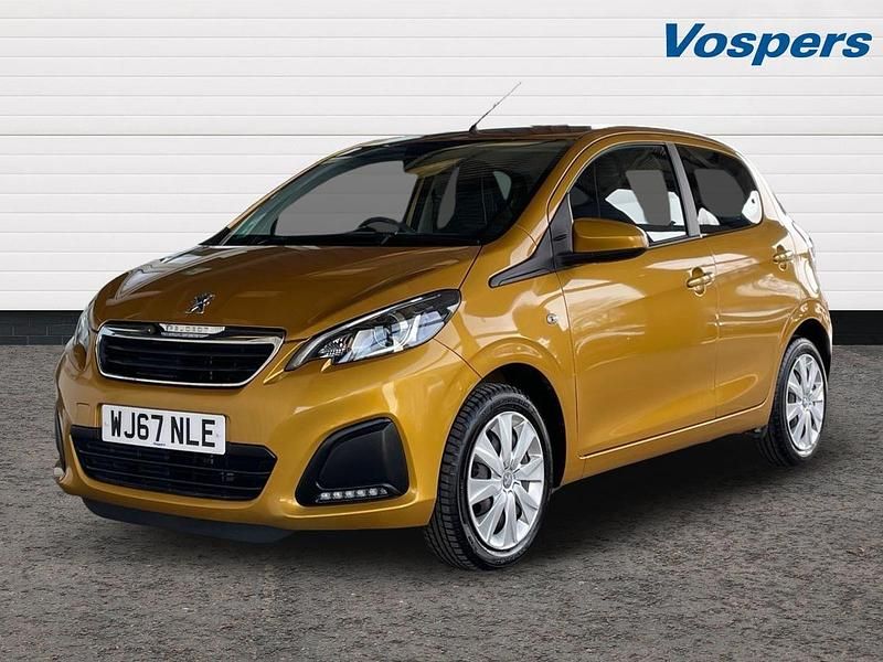 Used Peugeot 108 Active 67 HP (49 kW) 2018 Yellow Hatchback