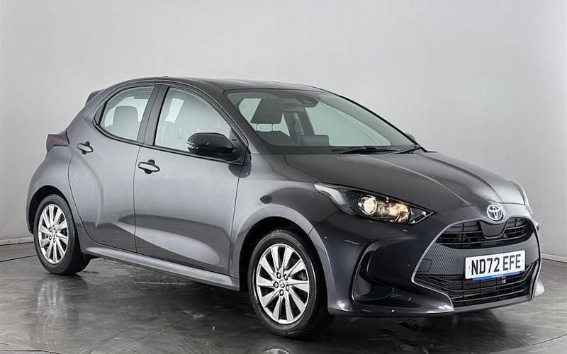 Used 2025 Toyota Yaris Hybrid Hatchback | £16,600 (Super price) - Image 1/3