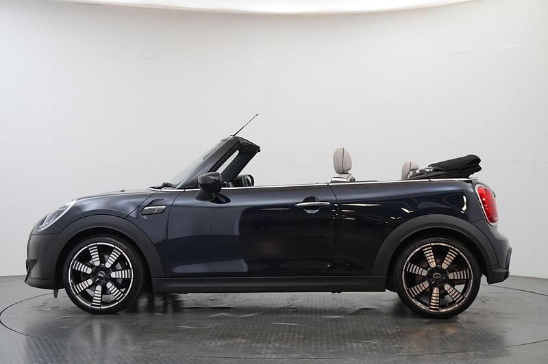 Usado Mini Cooper S Exclusive 176 HP (129 kW) 2023 Preto Citadino