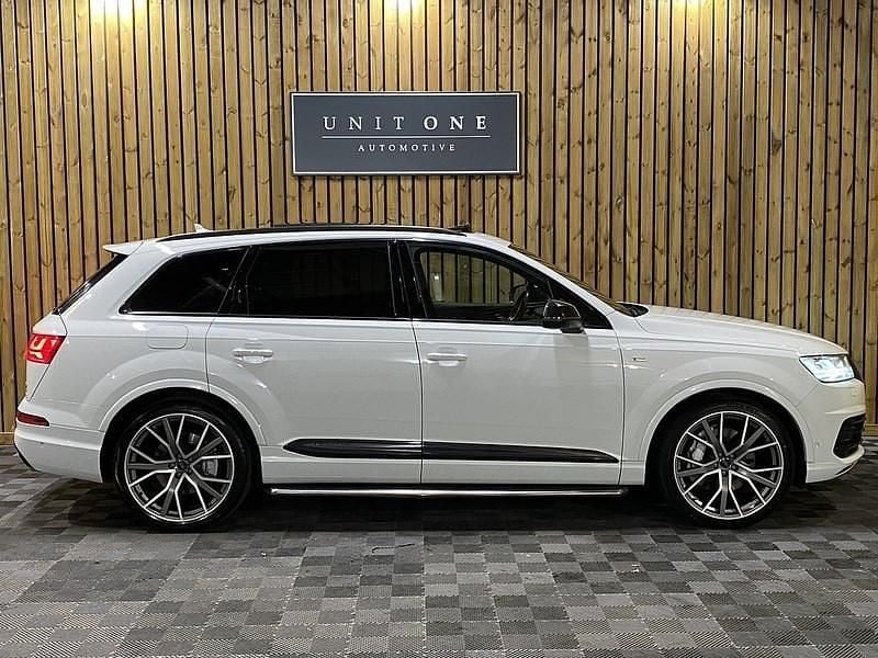 Used Audi Q7 Design 286 HP (210 kW) 2019 White SUV