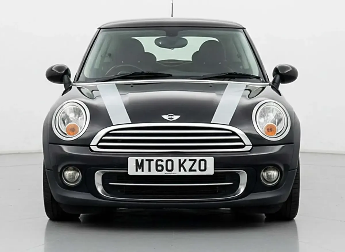 Used Mini Cooper Hatch 122 HP (89 kW) 2010 Black Hatchback