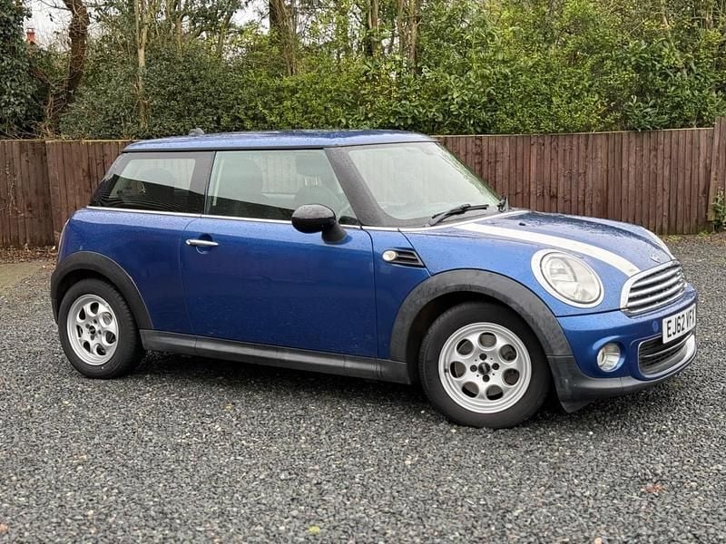Used Mini ONE Hatch 98 HP (72 kW) 2012 Blue Hatchback