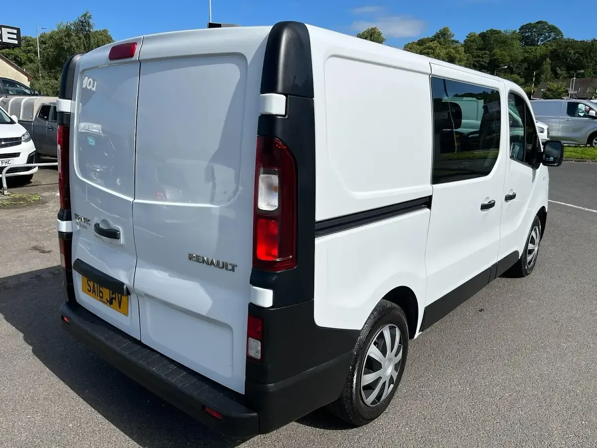 Used Renault Trafic Business 2016 White MPV