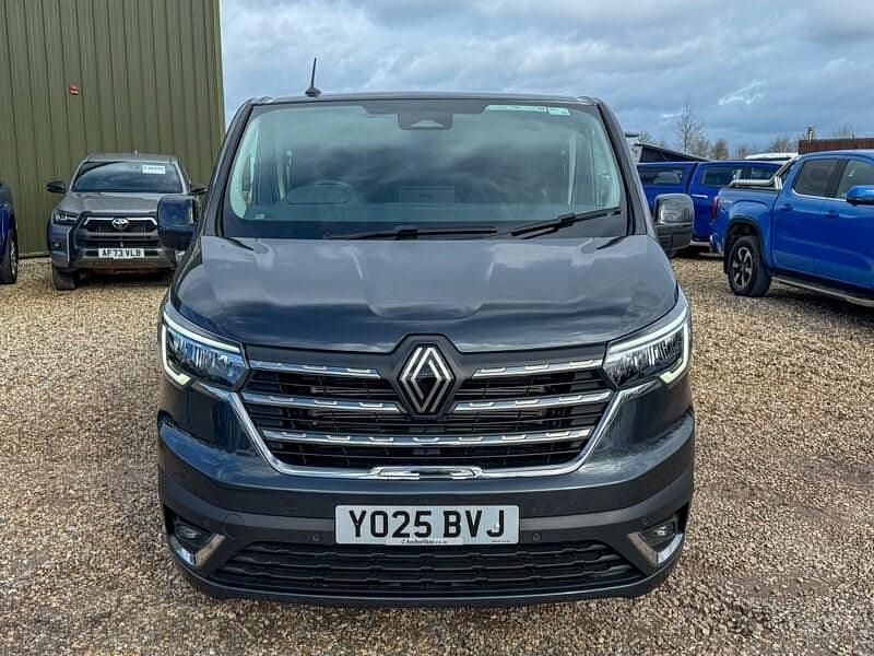 Used Renault Trafic 2025 Grey MPV