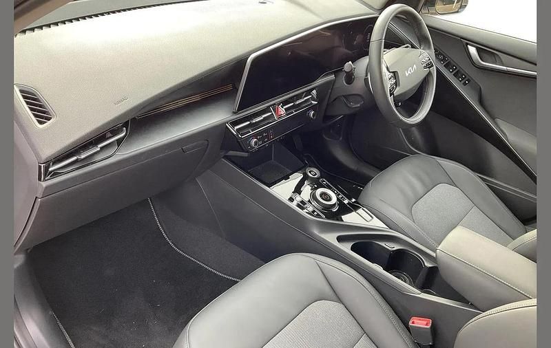 Used Kia e-Niro 150 kW (204 HP) 2023 White SUV