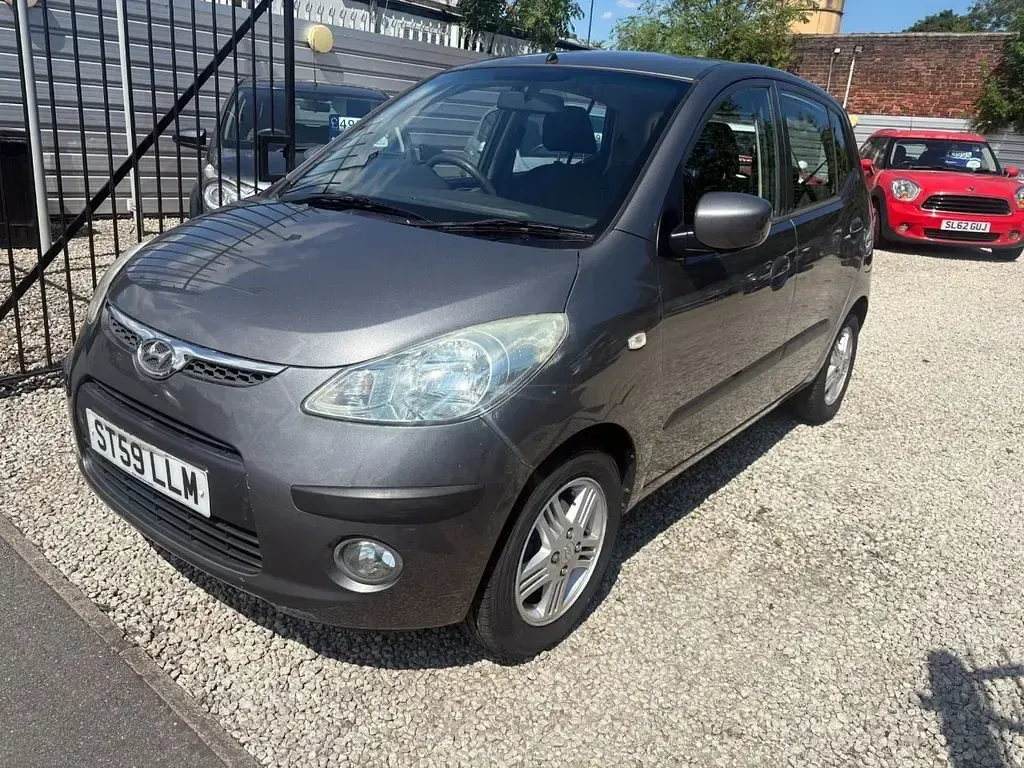 Used Hyundai i10 Comfort 77 HP (56 kW) 2009 Grey Hatchback