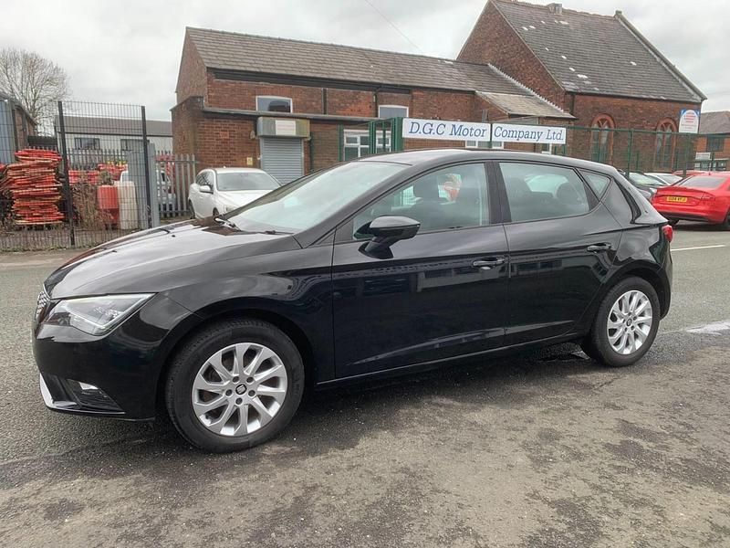 Used Seat Leon SE 110 HP (80 kW) 2015 Black Hatchback