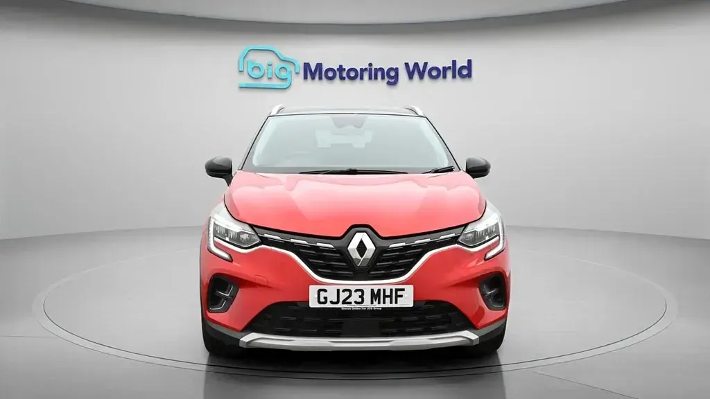 Second-hand Renault Captur Techno 145 CP (106 kW) 2023 Roșu SUV