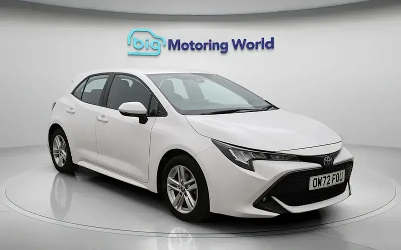 Usado Toyota Corolla 140 HP (102 kW) 2022 Branco Citadino