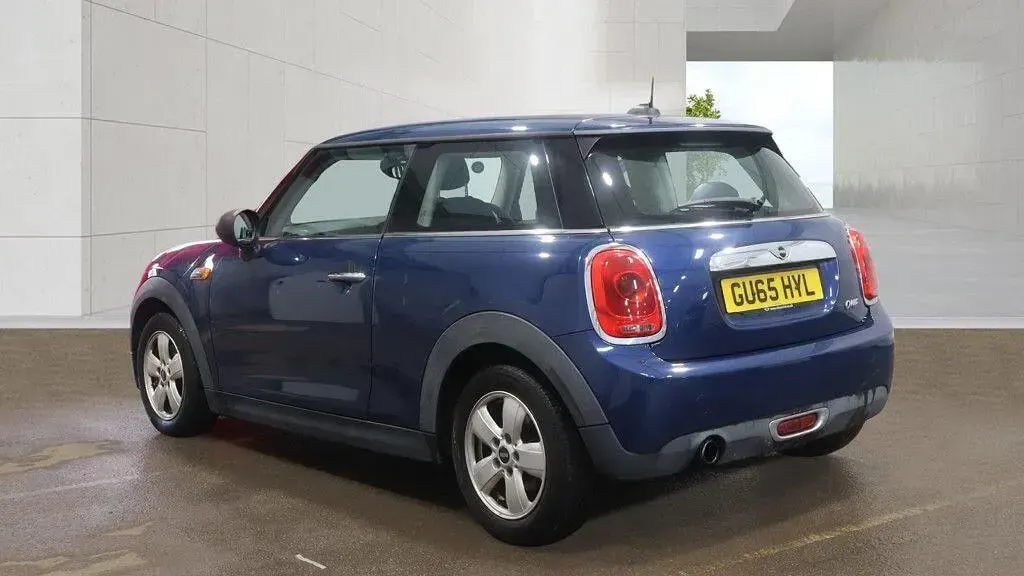 Used Mini ONE Hatch 102 HP (75 kW) 2015 Blue Hatchback