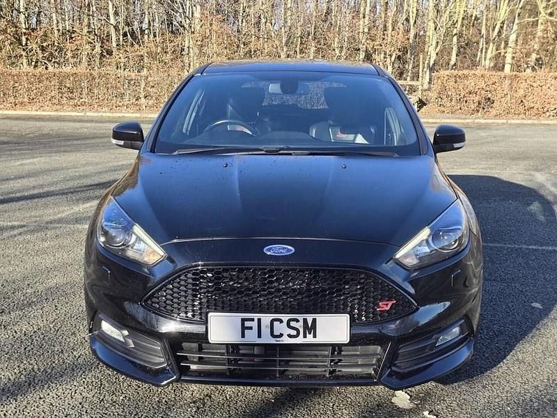 Used Ford Focus ST 185 HP (136 kW) 2018 Black Hatchback