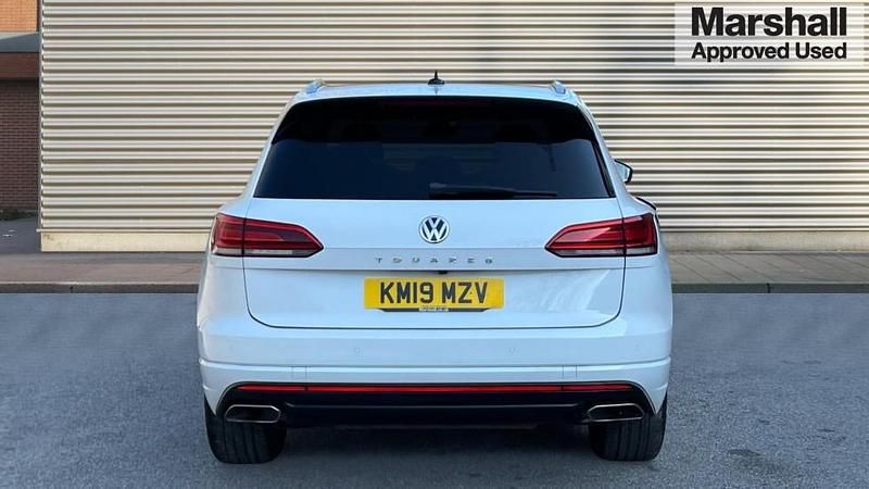 Używany VW Touareg R-line 286 KM (210 kW) 2019 Biały SUV