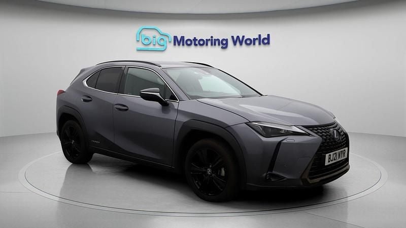 Used 2021 Lexus UX SUV | £19,300 (Good price) - Image 1/4
