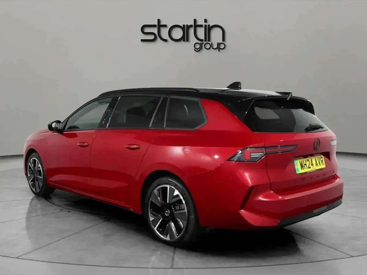 Used Vauxhall Astra Ultimate 113 kW (154 HP) 2024 Red Estate