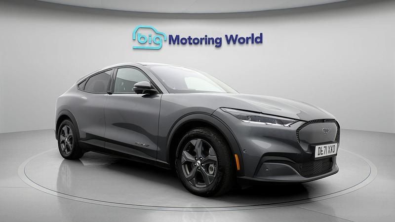 Used 2021 Ford Mustang Mach-E Extended Range SUV | £20,500 (Fair price) - Image 1/4