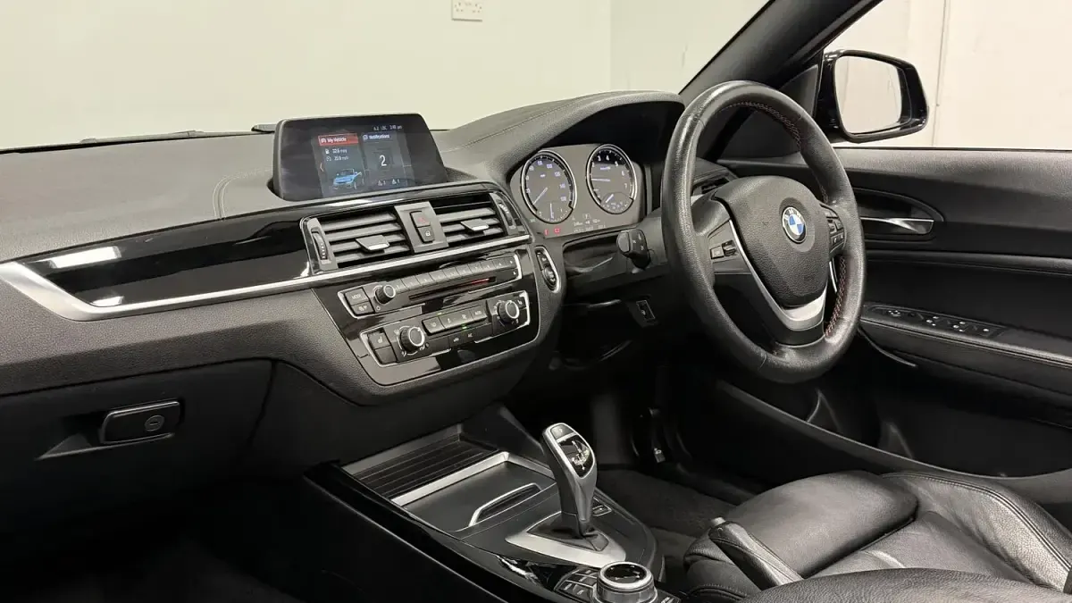 Used BMW 220 Sport Line 184 HP (135 kW) 2018 Black Cabriolet