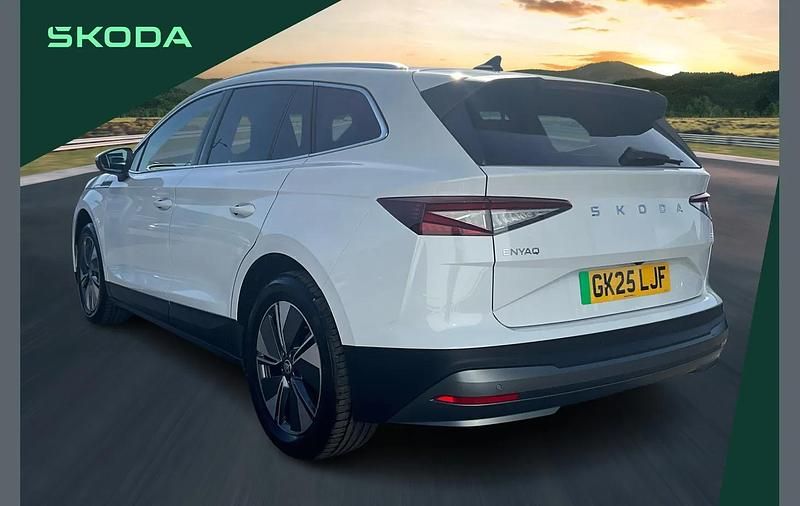 Used Skoda Enyaq iV 210 kW (286 HP) 2025 White SUV