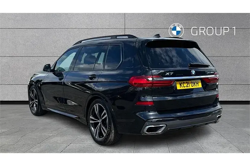 Usado BMW X7 M Sport 340 HP (250 kW) 2021 Preto SUV
