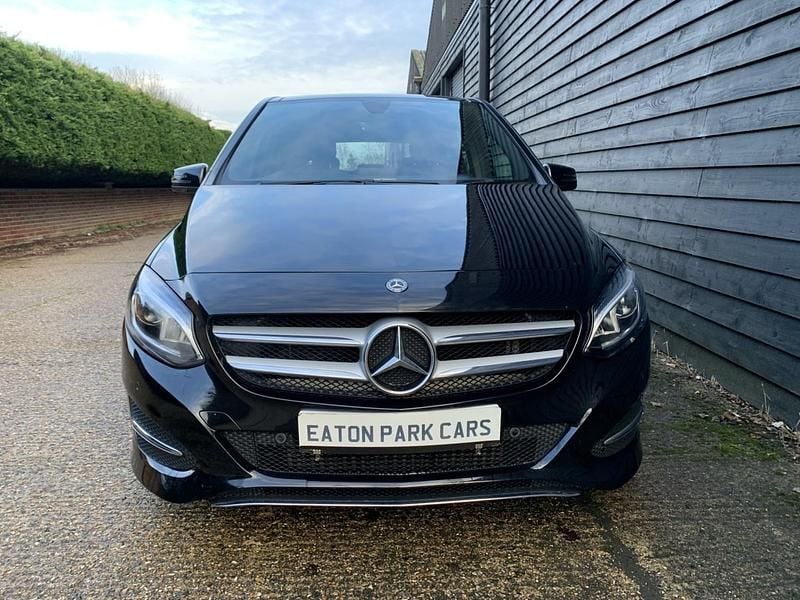 Used Mercedes B200 Exclusive 156 HP (114 kW) 2018 Black MPV