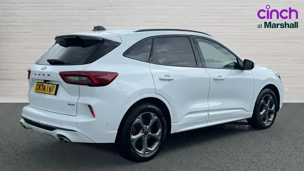 Used Ford Kuga ST-Line 243 HP (178 kW) 2024 White SUV