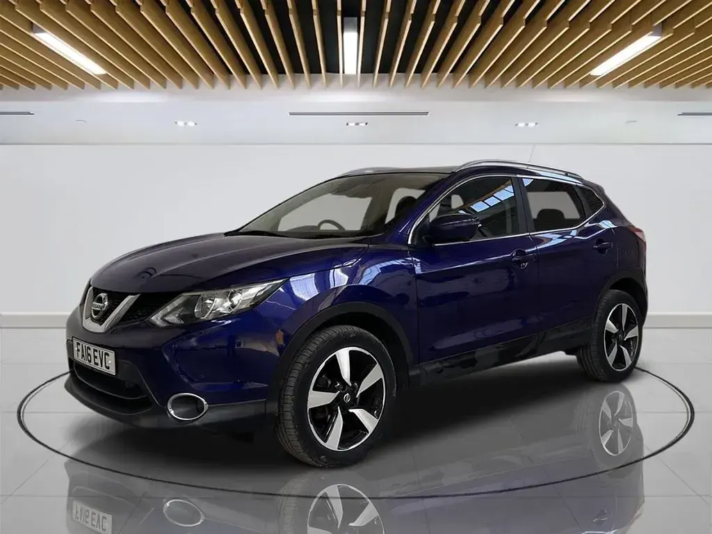 Used Nissan Qashqai N-Connecta 115 HP (84 kW) 2016 Blue SUV