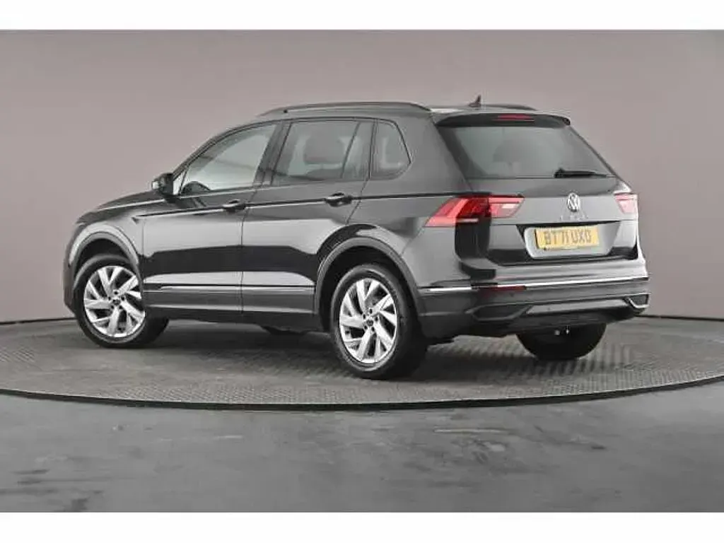 Używany VW Tiguan 150 KM (110 kW) 2022 SUV
