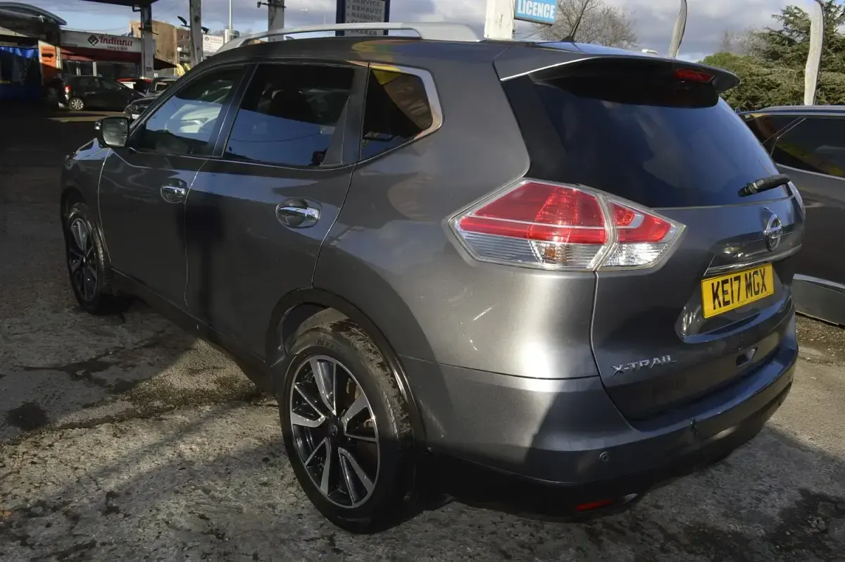 Used Nissan X-Trail N-Vision 130 HP (95 kW) 2017 Grey SUV