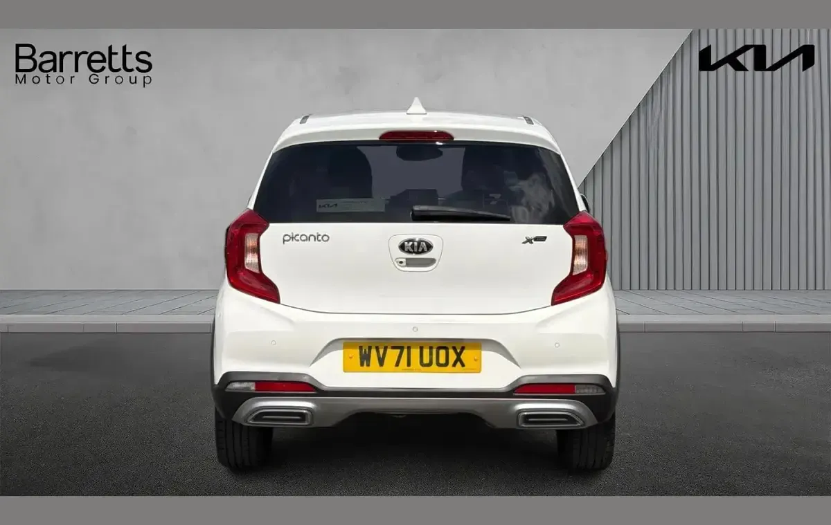 Used Kia Picanto X-Line 67 HP (49 kW) 2021 White Hatchback