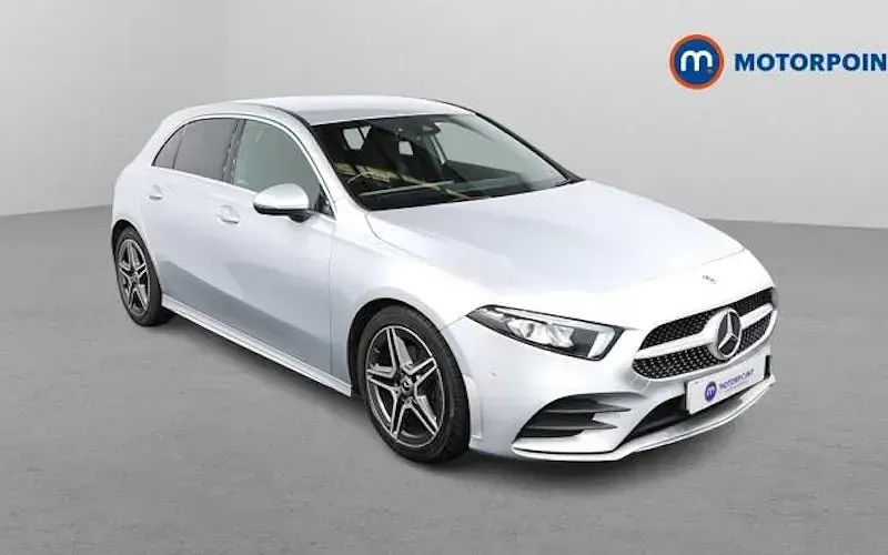 Gebraucht Mercedes A180 Executive 116 PS (85 kW) 2020 Kleinwagen